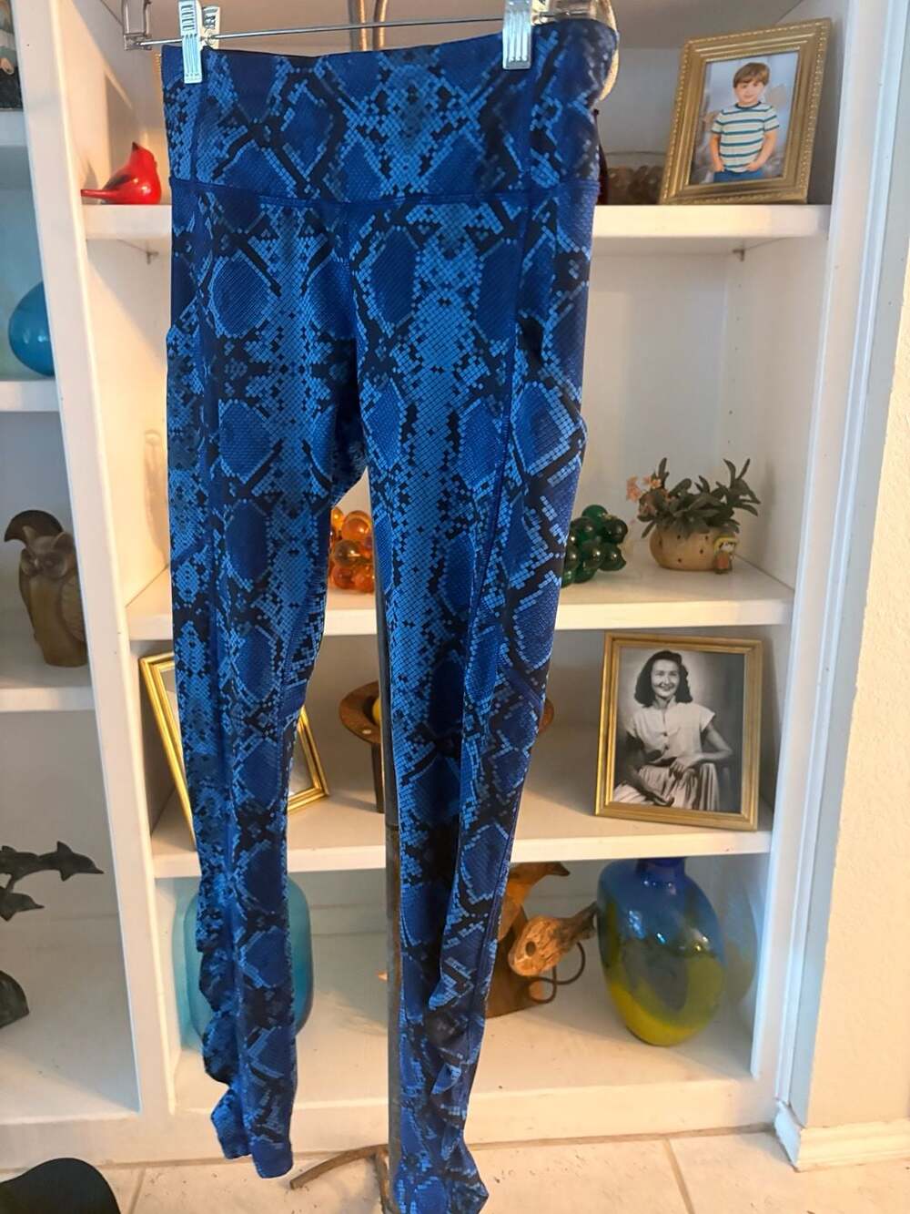 Lululemon Leggings Size 4 Blue Black Snakeskin Print Athletic Pants